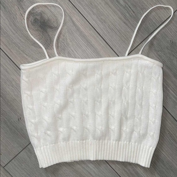 brandy melville tank - Picture 2 of 3